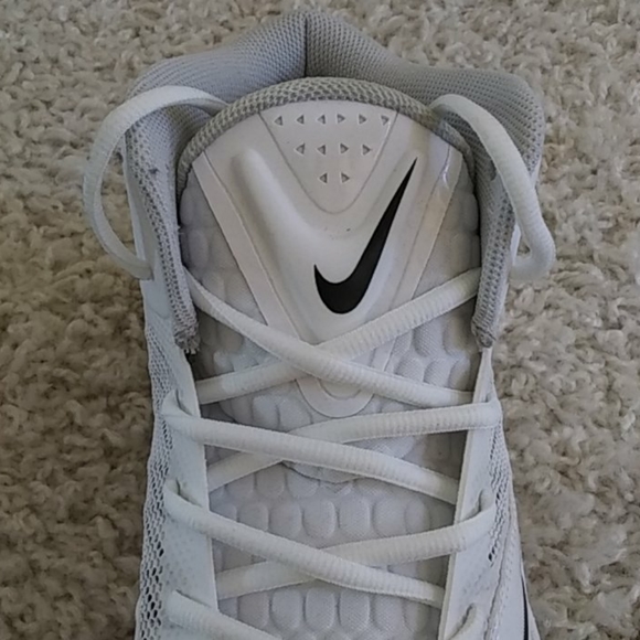 Nike Cleats - Picture 5 of 8